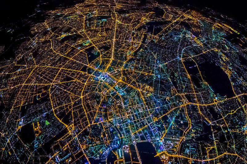 Illustration for article titled These photos of cities from 10,000 feet in the air are so glorious